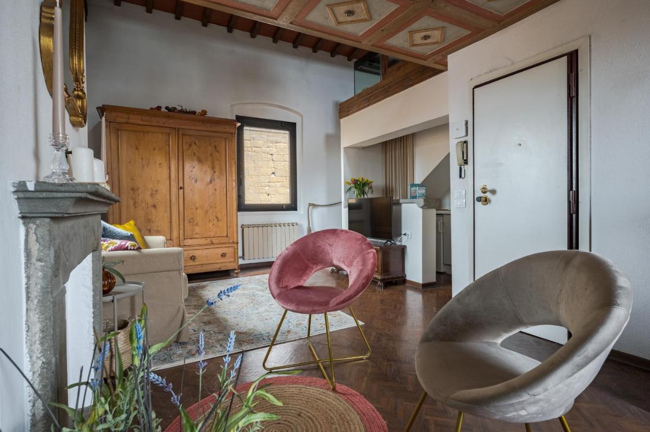 Via Lamberti, 3 - Florence Charming Apartments - Charming And Historic 5Th-Floor Attic Apartment With Elevator In A Building At The Heart Of Vibrant Florence, Just A 2-Minute Walk From All Attractions Eksteriør bilde