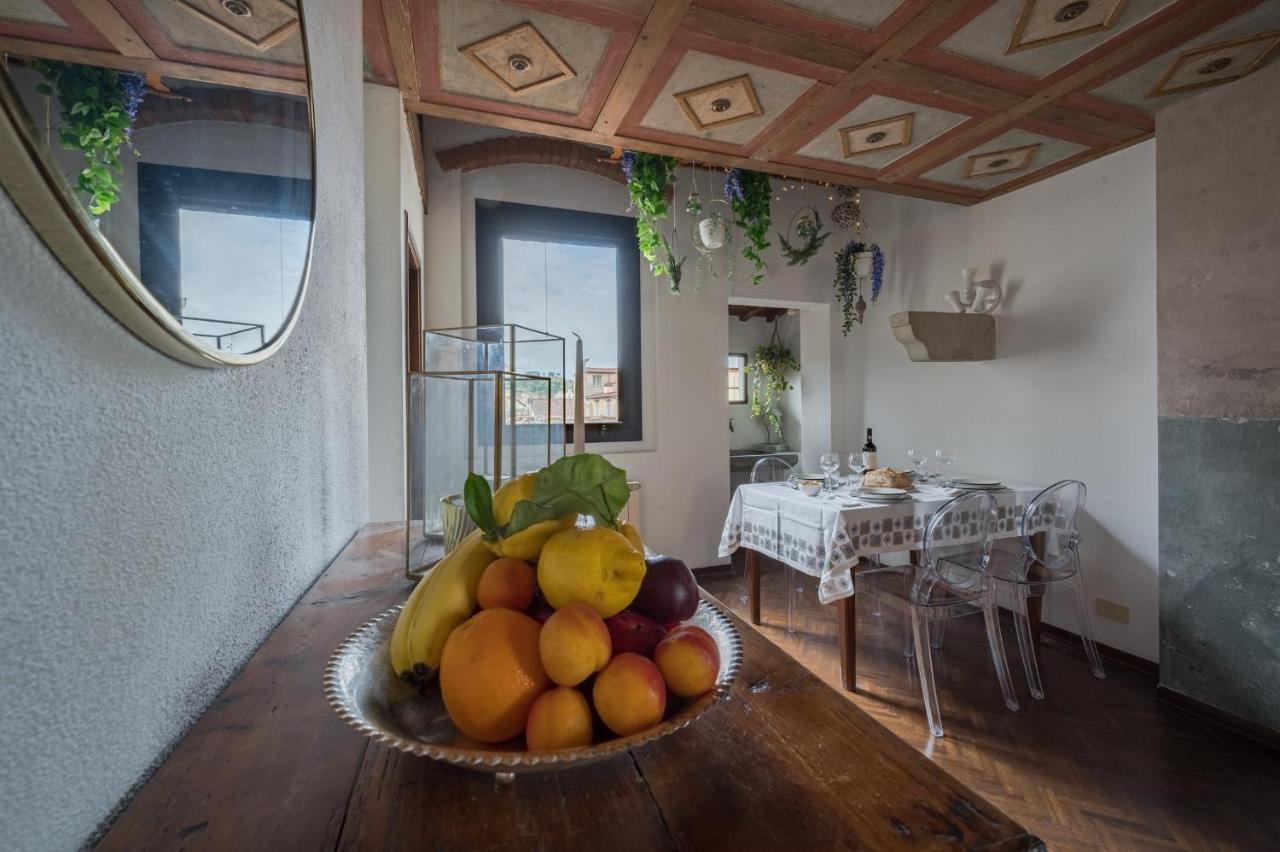 Via Lamberti, 3 - Florence Charming Apartments - Charming And Historic 5Th-Floor Attic Apartment With Elevator In A Building At The Heart Of Vibrant Florence, Just A 2-Minute Walk From All Attractions Eksteriør bilde