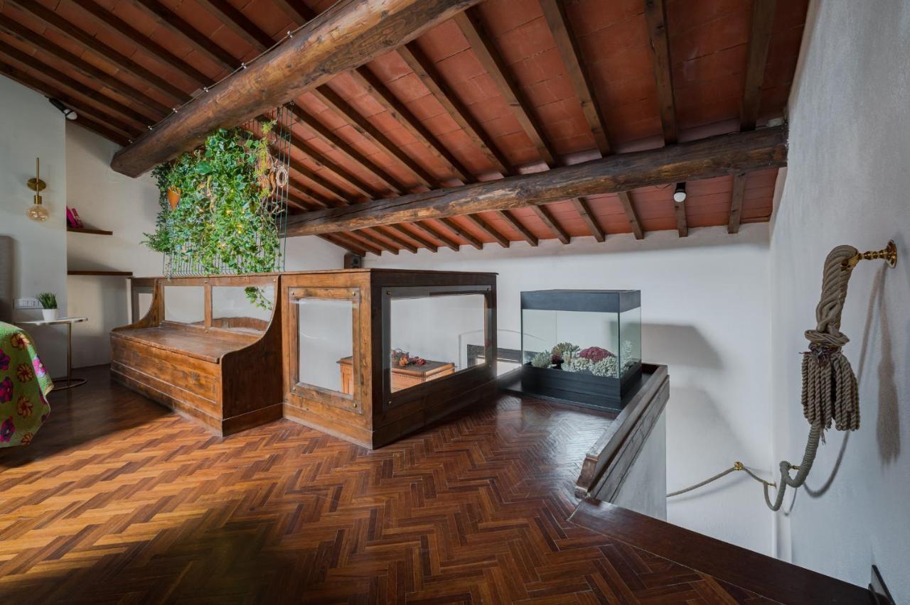 Via Lamberti, 3 - Florence Charming Apartments - Charming And Historic 5Th-Floor Attic Apartment With Elevator In A Building At The Heart Of Vibrant Florence, Just A 2-Minute Walk From All Attractions Eksteriør bilde